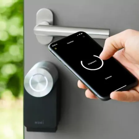 Emeraude Yourhosthelper * Nîmes