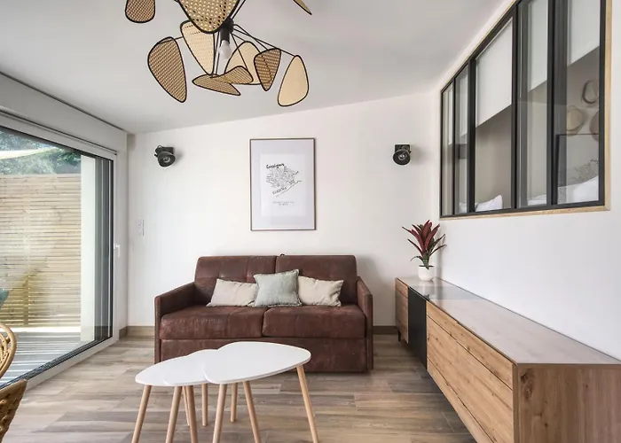 Appartement Emeraude ~ Jardin ~ Parking ~ Climatisation Nîmes