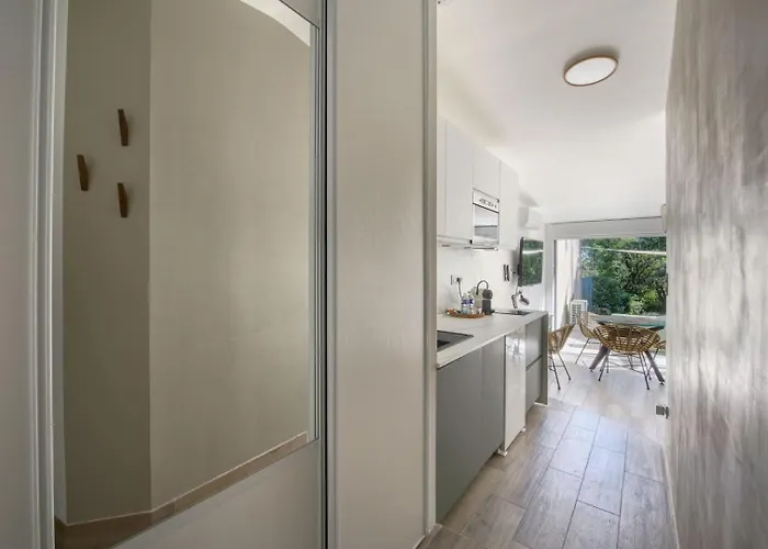 Appartement Emeraude ~ Jardin ~ Parking ~ Climatisation