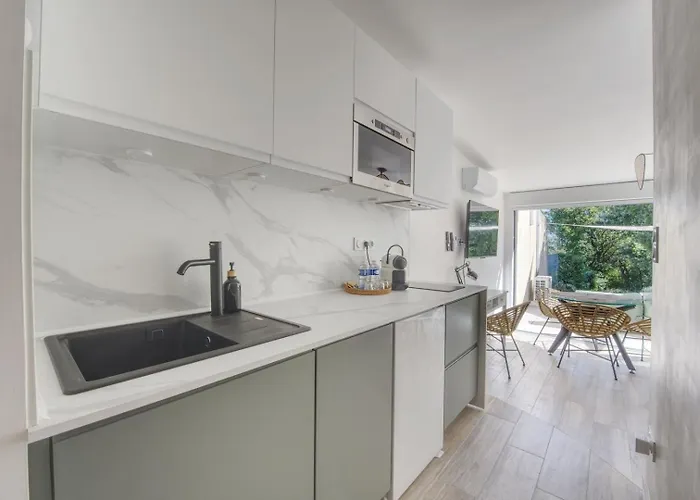 Emeraude ~ Jardin ~ Parking ~ Climatisation Appartement *