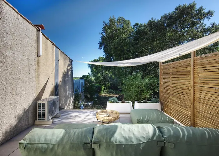 Emeraude ~ Jardin ~ Parking ~ Climatisation Appartement Nîmes