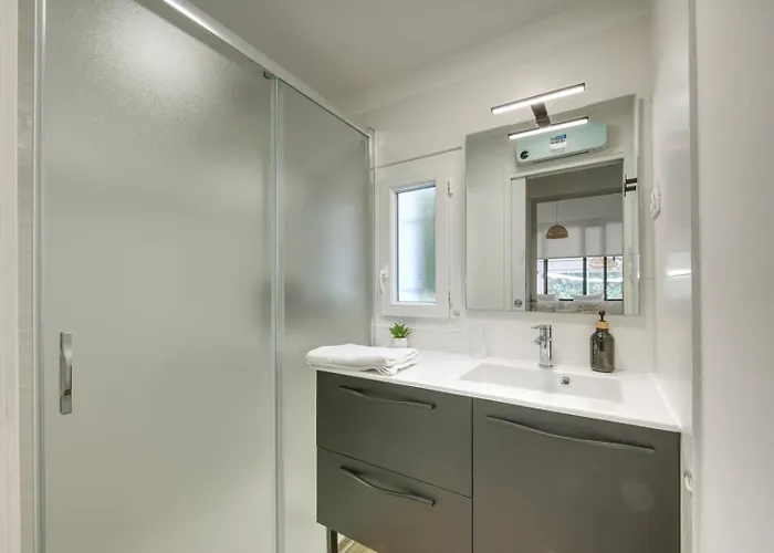 Emeraude ~ Jardin ~ Parking ~ Climatisation * Nîmes