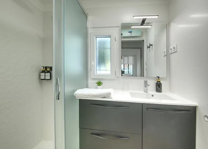 Emeraude ~ Jardin ~ Parking ~ Climatisation Appartement Nîmes